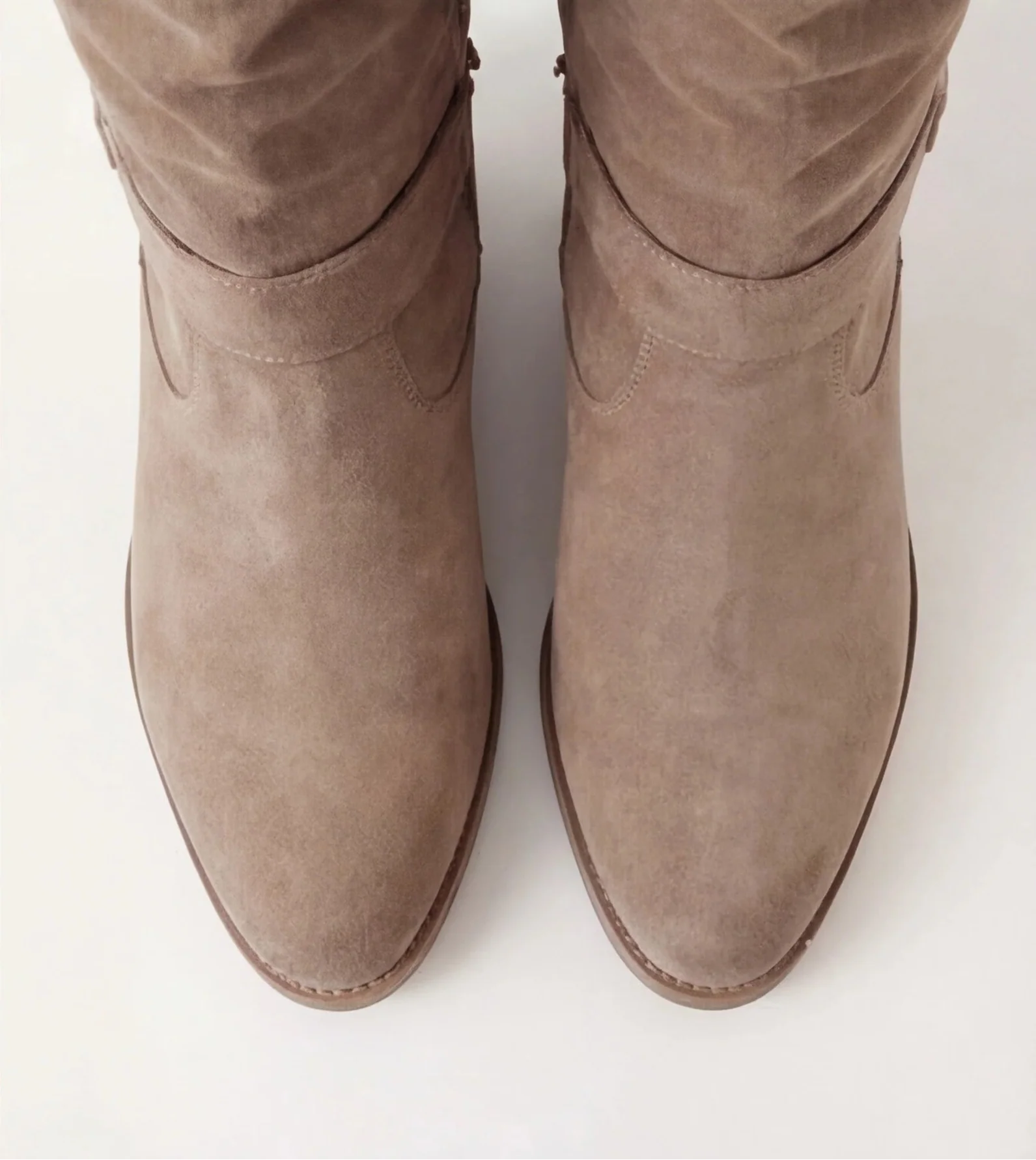 THE GIULIA - SUÈDE KNIELAARZEN