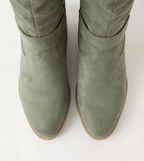 THE GIULIA - SUÈDE KNIELAARZEN