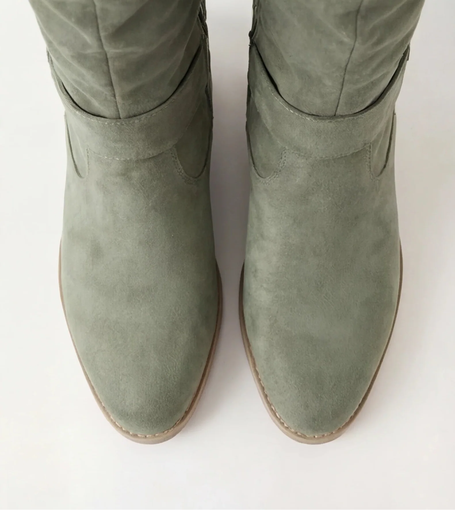 THE GIULIA - SUÈDE KNIELAARZEN